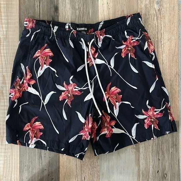 EXPRESS Men large printed 6” elastic waist Swim shorts - Picture 1 of 8